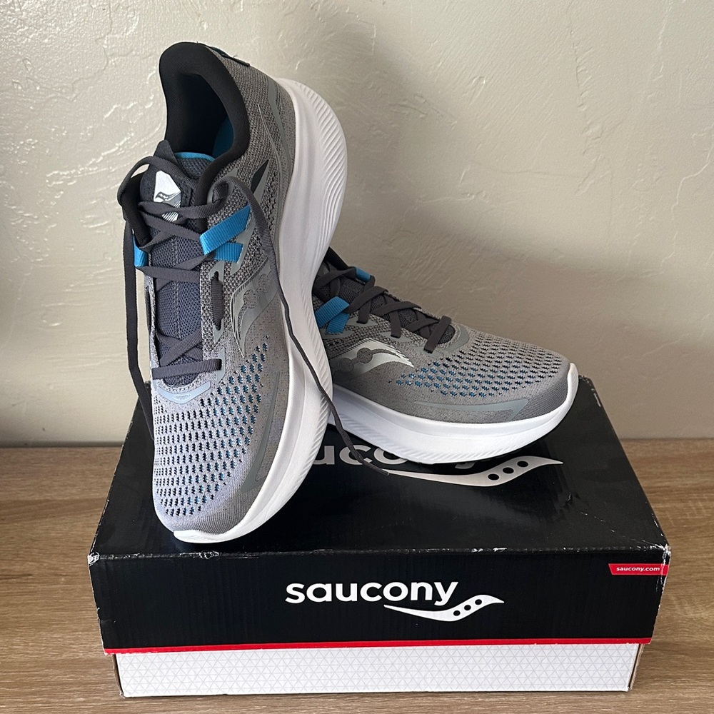 Saucony Men's Gray and Blue Athletic Shoes